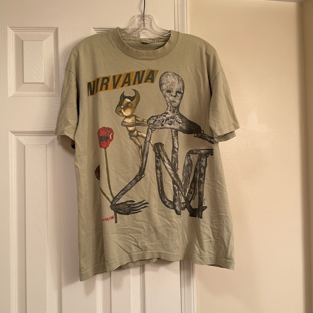 Vintage Nirvana Incesticide t-shirt. Size XL